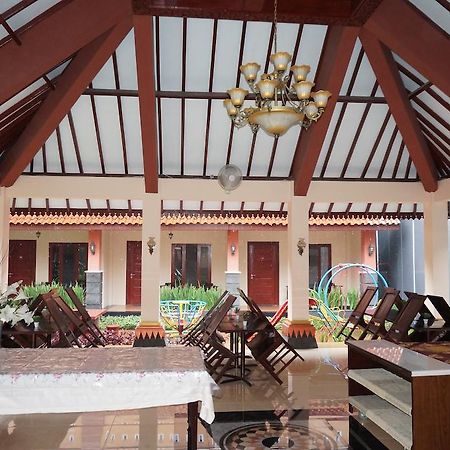 3C Familia Residence Jogjakarta Buitenkant foto