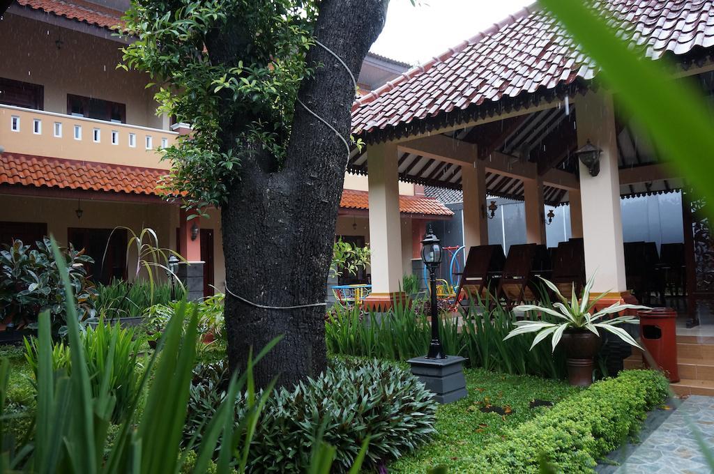 3C Familia Residence Jogjakarta Buitenkant foto