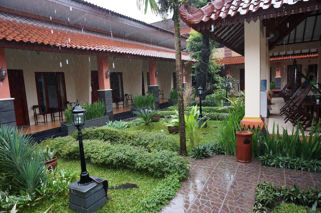 3C Familia Residence Jogjakarta Buitenkant foto